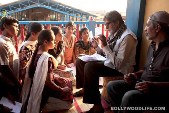 Prakash Jha's <i>Aarakshan</i> deals with job reservation. Catch behind the scenes fun in Bhopal where the team was shooting its first schedule. 