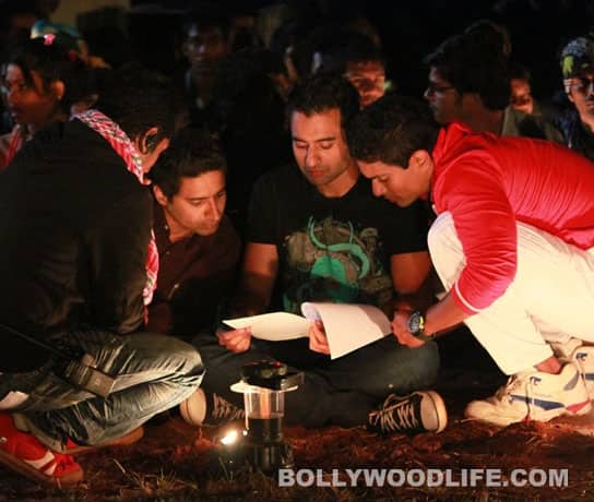 The young actors reading their dailogues