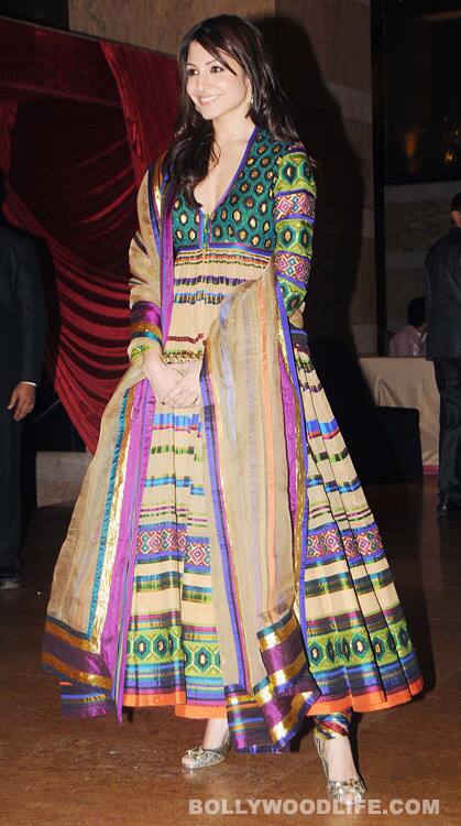 Anushka Sharma spotted at Riteish-Genelia's wedding reception in a pretty Abu Jani and Sandeep Khosla Anarkali