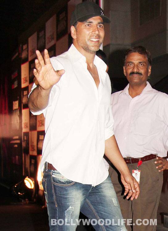 AKSHAY KUMAR: Hey it's me!