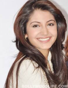 anushka120511