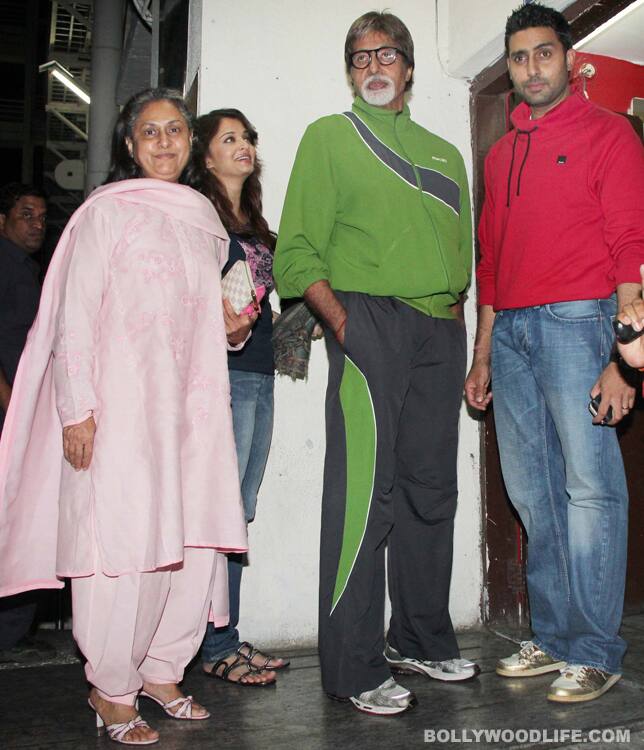 Jaya Bachchan, Aishwarya Rai Bachchan, Amitabh Bachchan and Abhishek Bachchan watch Kung Fu Panda 2 at a suburban theatre