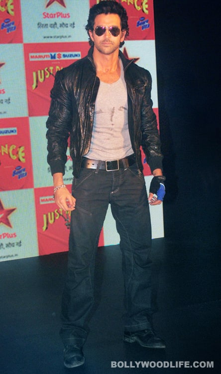 Hrithik Roshan boogies at 'Just Dance' launch Hrithik strikes a pose