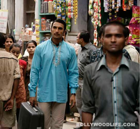 Ranveer Singh and his new girl Ranveer Singh plots his strategy as he trails his next victim, Aditi Sharma in a crowded market place in Lucknow. Will he succeed?