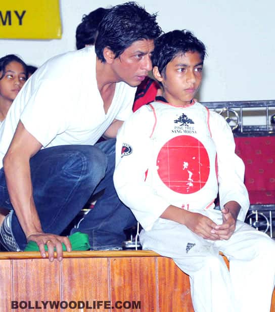 SRK offers Abhishek lessons on daddyhood