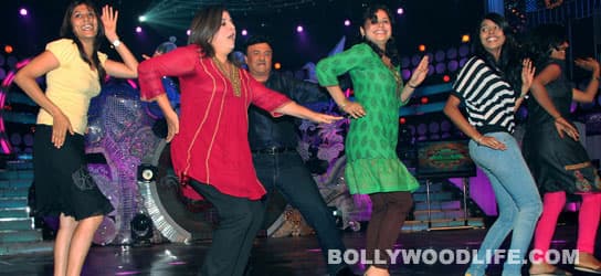 Farah does the 'munni' dance 