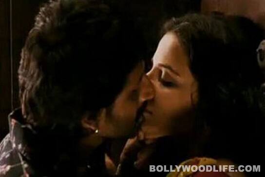 Arshad Warsi and Vidya Balan in <i>Ishqiya</i> created one of the raunchiest kisses ever! The chemistry between the two was electric and that’s what puts this lip-lock amidst the list of best onscreen kisses.