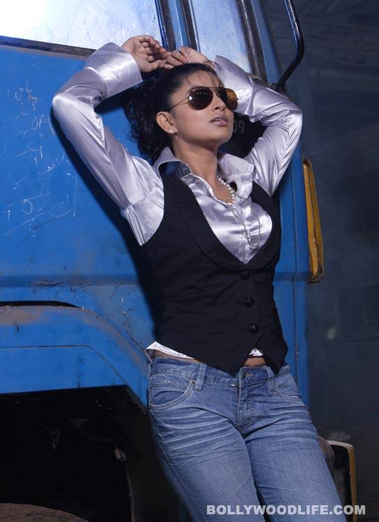 Sneha8 Sneha’s upcoming movies include <i>Vidiyal</i>, <i>Nootrukku Nooru</i>, <i>Ponnar Shankar</i>, <i>Arukkaani</i>, <i>Murattu Kaalai</i> and <i>Rajanna</i>.