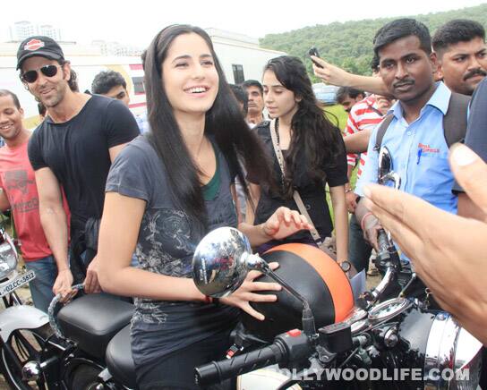 She shares a laugh with the crowd as Hrithik Roshan looks on