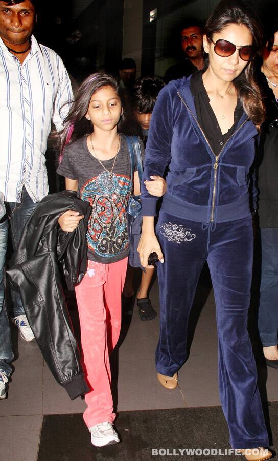 The Khan family gets fashion conscious. Gauri looks comfortable in her trendy track suit and Suhana makes a statement with those bold streaks...