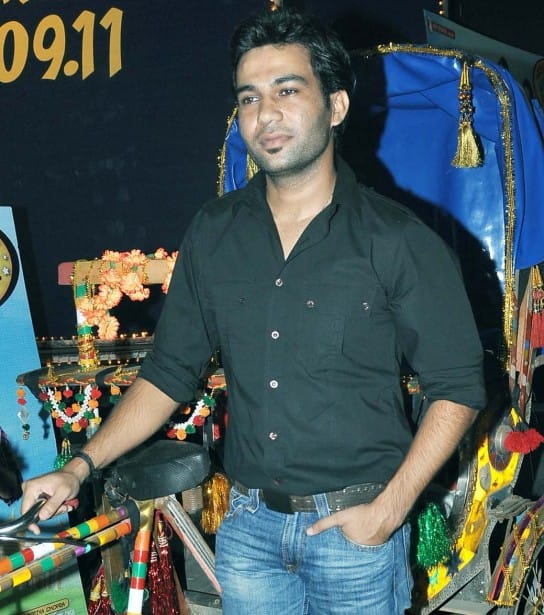 Ali Abbas Zafar_220811