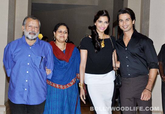 Pankaj Kapoor, Supriya Pathak,Sonam Kapoor, Shahid Kapoor 