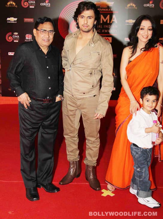 Sonu Nigam with family