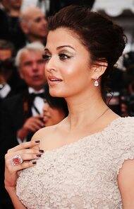 Aishwarya Rai: Mommy-to-be! Click for full coverage