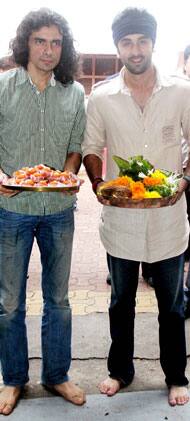 Ranbir-Imtiaz seek blessings for 'Rockstar'