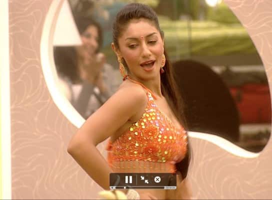 BIGG BOSS 5: Mahek Chahal does a ‘Jalebi bai’ BIGG BOSS 5: Mahek Chahal does a ‘Jalebi bai’