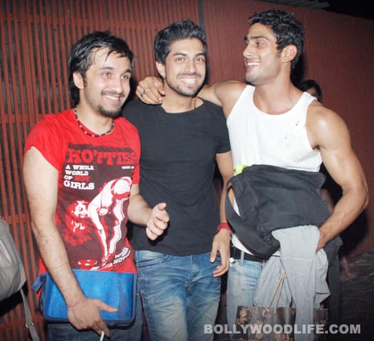 Prateik and Siddhanth along with a friend 