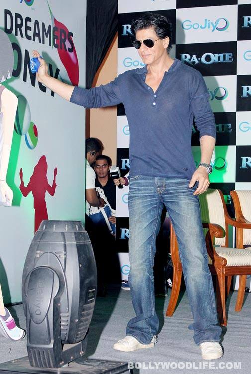 Shahrukh Khan continues to promote 'RA.One'