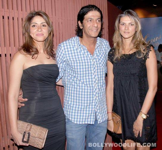 Chunky Pandey with wife Bhavna & Nandita Mahtani