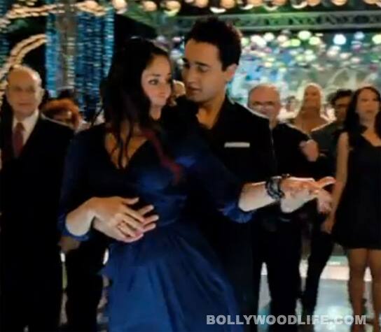 EK MAIN AUR EKK TU title song: Imran Khan, Kareena Kapoor get sloshed