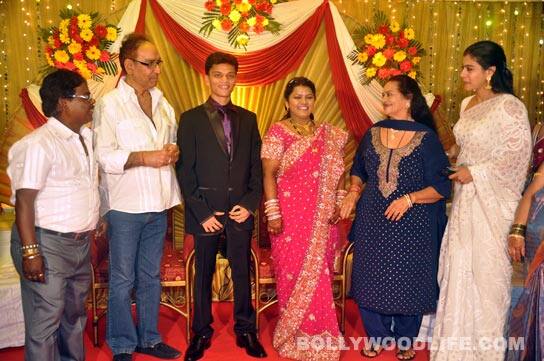Kajol, Veeru Devgan and Shubash with the couple
