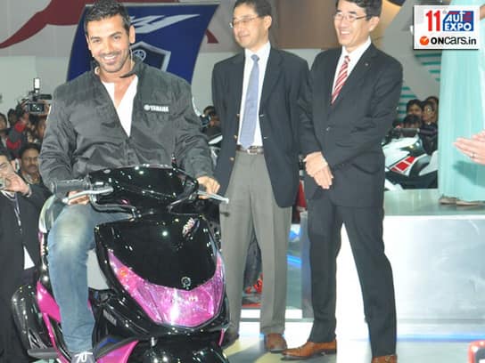 Auto Expo 2012: John Abraham, Ranbir Kapoor bring in the glamour quotient Auto Expo 2012: John Abraham, Ranbir Kapoor bring in the glamour quotient