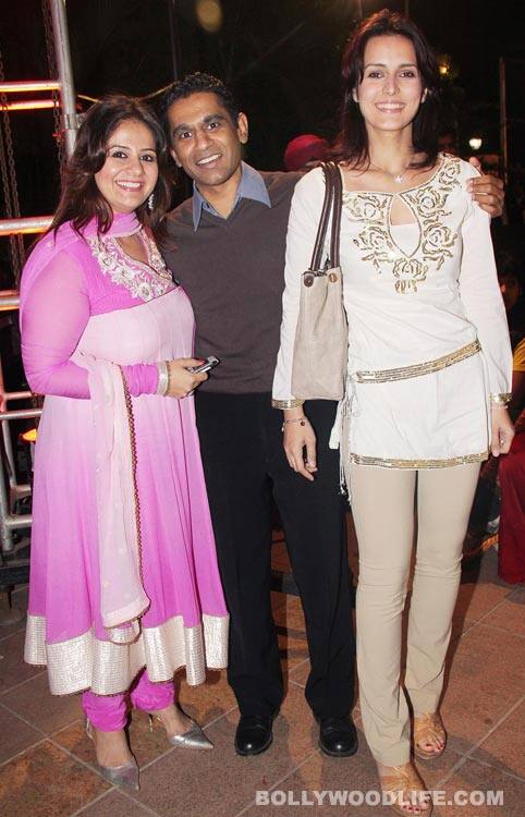 Tulip Joshi along with husband Vinod Nair 