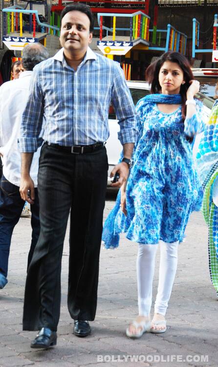 Bhagyashree along with her husband 