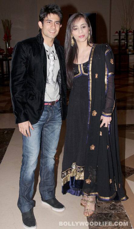 Hussain with wife Tina 
