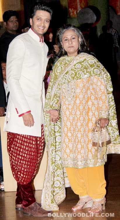 Riteish Deshmukh along with Jaya Bachchan 