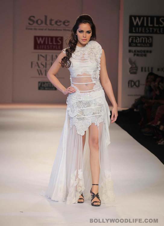 Shazahn Padamsee struts in a Sulakshana creation