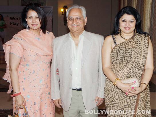Poonam Dhillon, Ramesh Sippy along with wife Kiran Juneja 