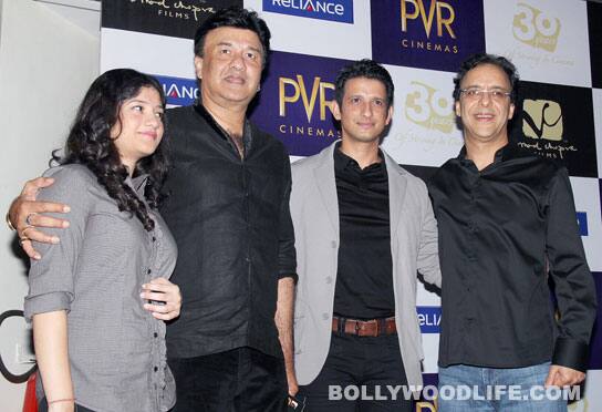 Anmol and Anu Malik, Sharman Joshi and Vidhu Vinod Chopra 