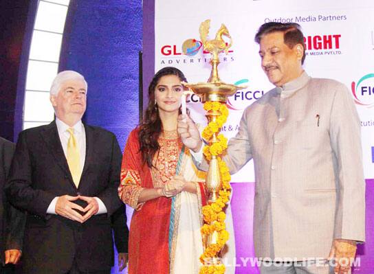 Sonam Kapoor, Karan Johar, Prithviraj Chavan, Chris Dodd at the inaugural session of FICCI Frames 2012
