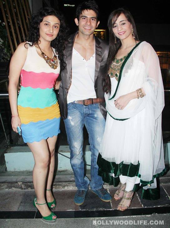 Ragini Khanna and Hussain Kuwajerwala with wife Tina