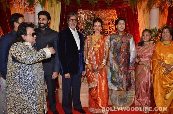Abhishek, Amitabh and Jaya Bachchan with Lahiri family