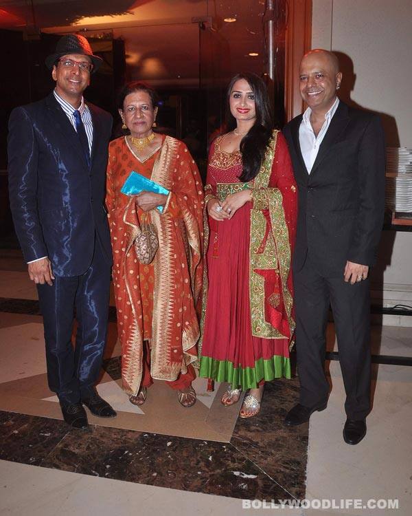 Javed Jaffrey with mom and brother, Naved Jaffrey with wife Sadiah
