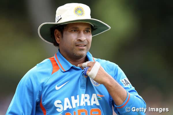 Sachin Tendulkar’s 39th birthday: B-towners wish the Master Blaster