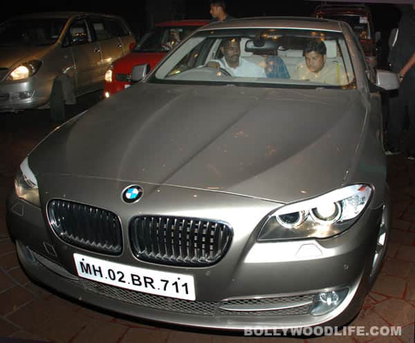 aamir-khan-junaid-car2_300412