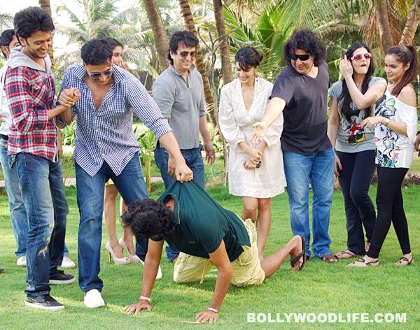 Looks like Chunky Pandey is the butt of all jokes 