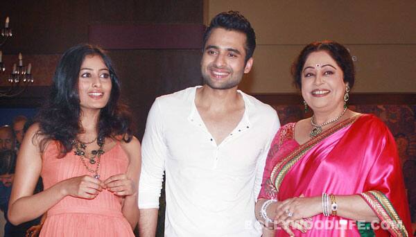 AGL's cast - Nidhi, Jackky & Kirron Kher