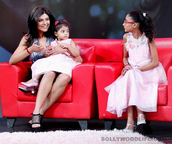 Sushmita Sen on the sets of Raveena Tandon's 'Issi Ka Naam Zindagi'