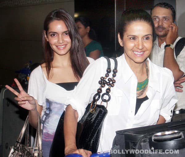 Shazahn Padamsee with mom Sharon Prabhakar 