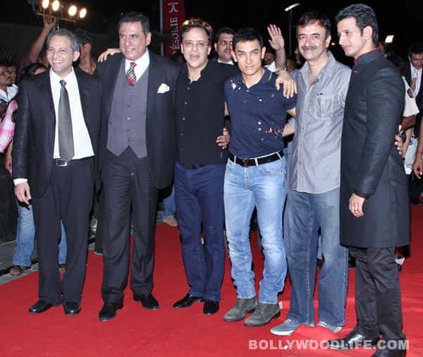 Rajesh Mapuskar, Boman Irani, Vidhu Vinod Chopra, Aamir Khan, Raju Hirani and Sharman Joshi 