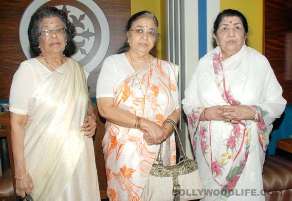 Sisters Meena Mangeshkar, Usha Mangeshkar and Lata Mangeshkar