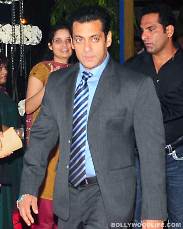 Salman Khan attends Esha Deol and Bharat Takhtani’s wedding reception!