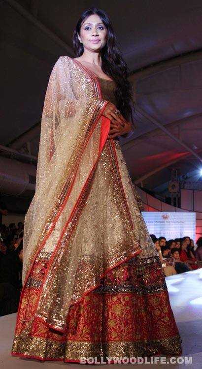 Sunita Gowariker walks for Manisha Malhotra, CPAA Charity Show