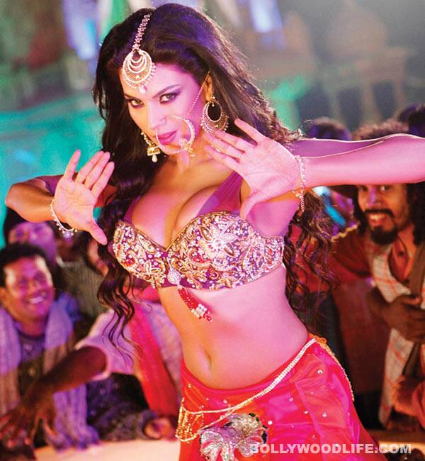 What do Amitabh Bachchan and Veena Malik have in common?
