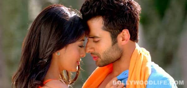 AJAB GAZABB LOVE song Tu: Jackky Bhagnani serenades Nidhi Subbaiah