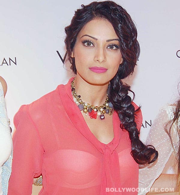 Bipasha Basu says she is not trying hard to impress Salman Khan!